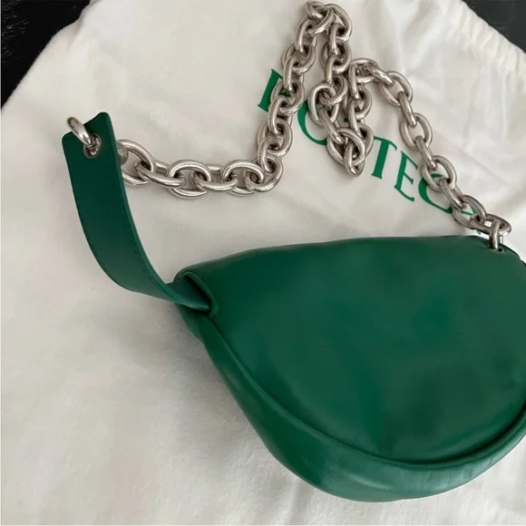 Bottega Veneta Leather Chain
Pouch Belt Bag - Picture 8 of 16